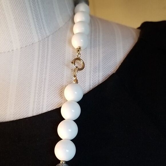 Silver and White Clay Pendant Handmade Necklace - Picture 5 of 6